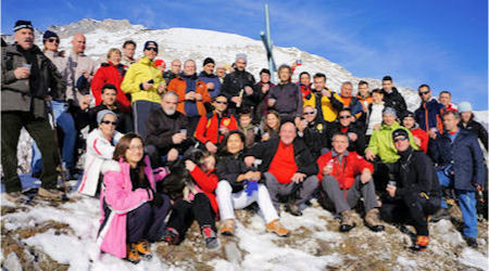 Foto di gruppo a Colle Bandiera durante il brindisi di fine anno.